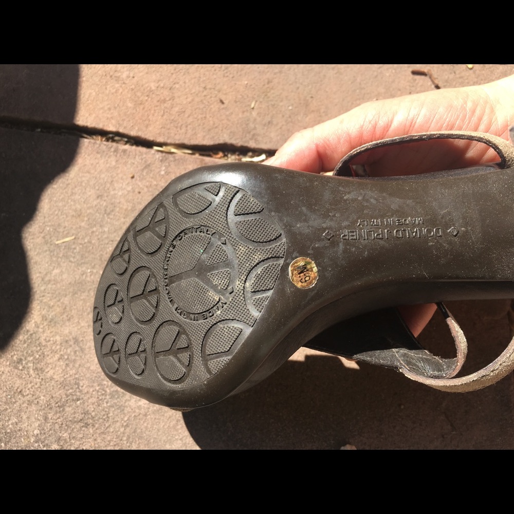 Shoes - Picture 4 of 4